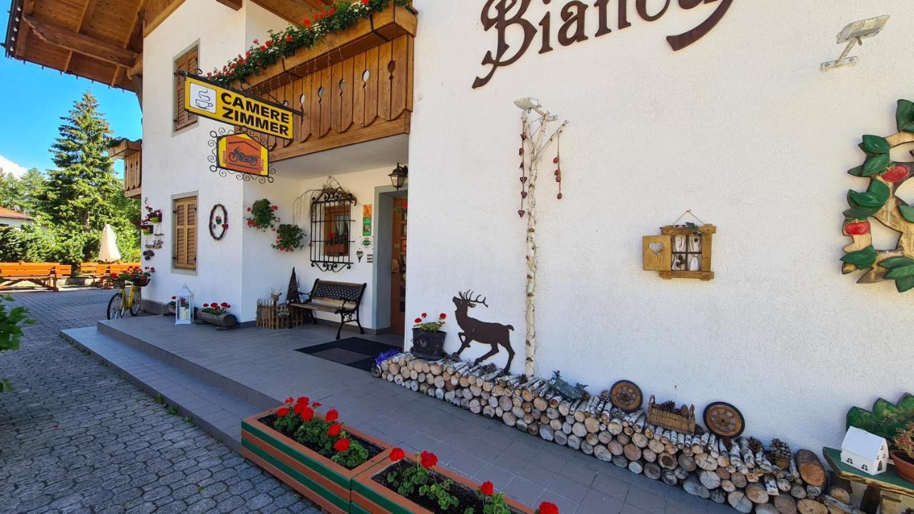 Garni Biancaneve Ruffre-mendola Hotel
