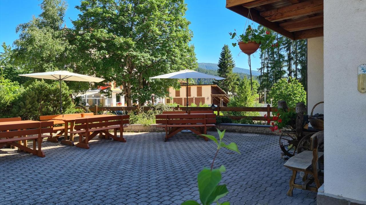 Garni Biancaneve Ruffre-mendola Hotel