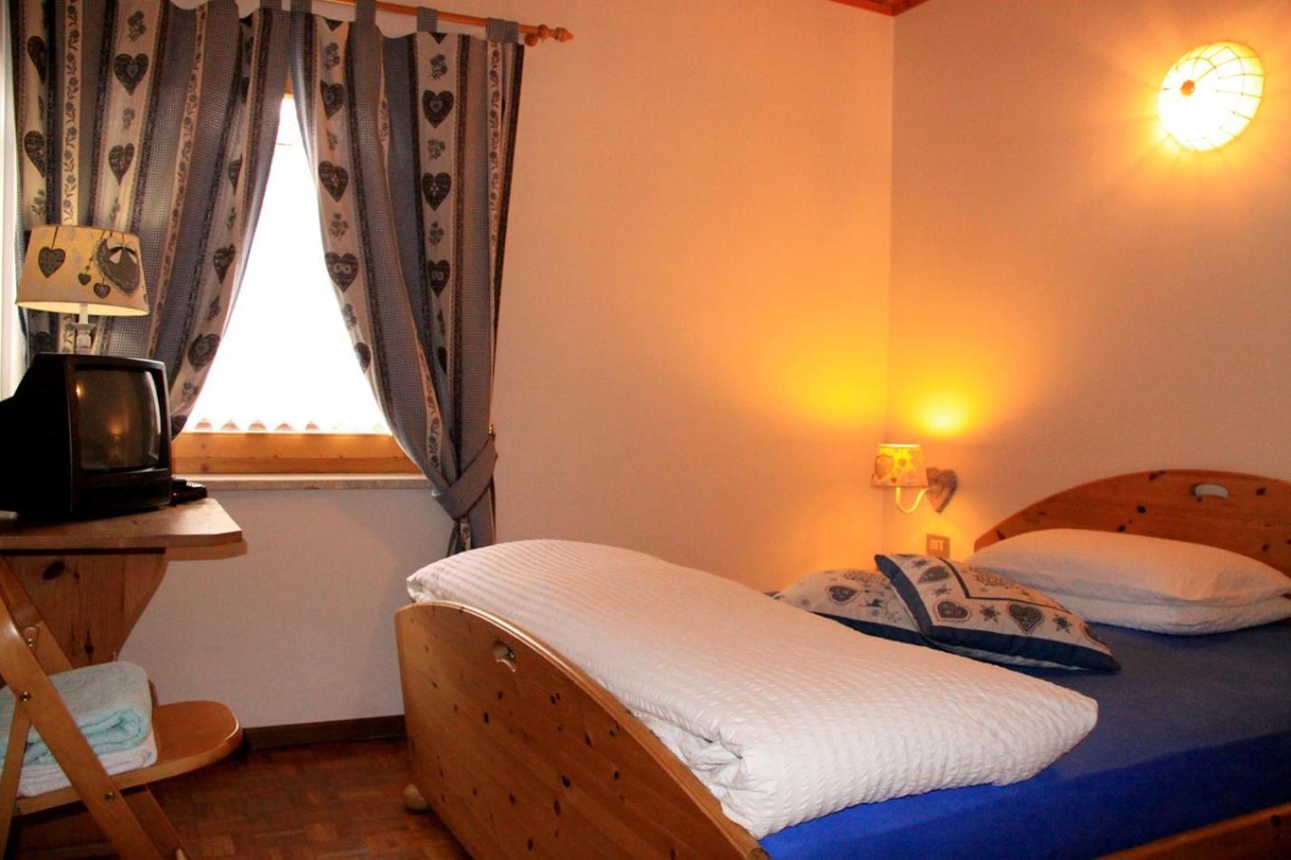 Hotel Garni Biancaneve Ruffre-mendola 3*