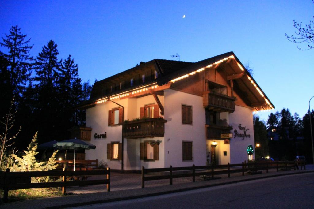 Garni Biancaneve Ruffre-mendola Hotel 3*